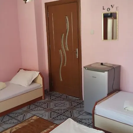 Casa de hóspedes на гости при силвия 3*