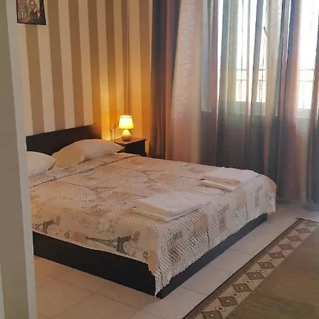 на гости при силвия Casa de hóspedes Obzor