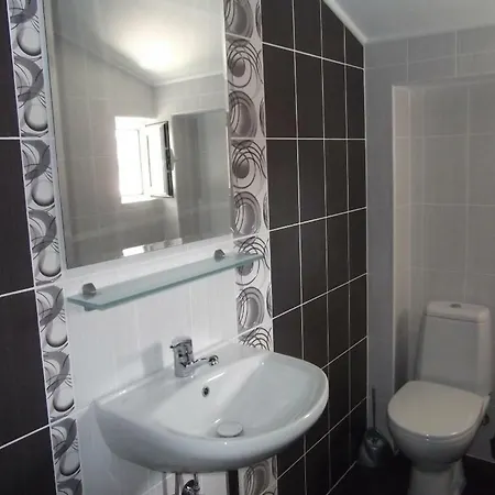 Casa de hóspedes на гости при силвия