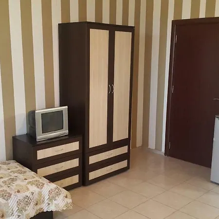 на гости при силвия 3* 奥布佐尔