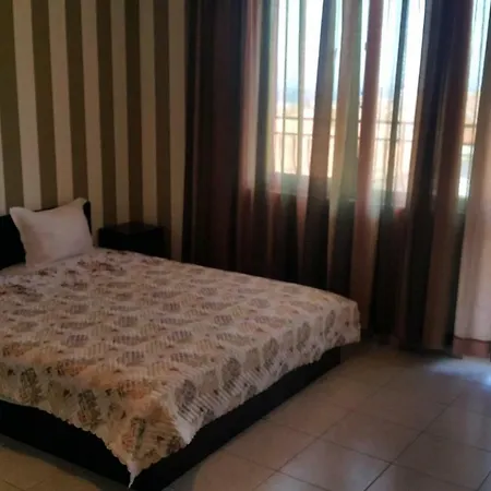 на гости при силвия Casa de hóspedes